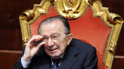 Giulio Andreotti &agrave; l'occasion de l'&eacute;lection du pr&eacute;sident du S&eacute;nat, au Palais Madame, &agrave; Rome, le 29 avril 2008.&nbsp;&nbsp; (FILIPPO MONTEFORTE / AFP)