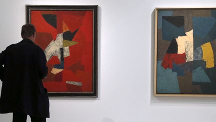 La Rétrospective Serge Poliakoff au Musée d'art moderne de la Ville de Paris (octobre 2013)
 (François Guillot / AFP)