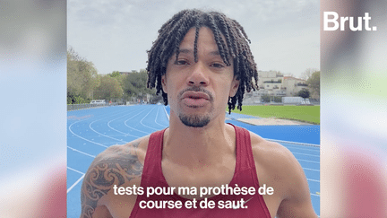 Lors des Jeux Paralympiques de Paris 2024, Arnaud Assoumani a un objectif : remporter une sixième médaille paralympique. Avant cela, le spécialiste français du saut en longueur et du triple saut se donne tous les moyens nécessaires lors des entraînements.