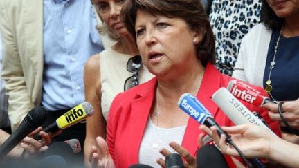 Martine Aubry entourée d'Elisabeth Guigou et d'Anne Hidalgo (AFP/PIERRE VERDY)