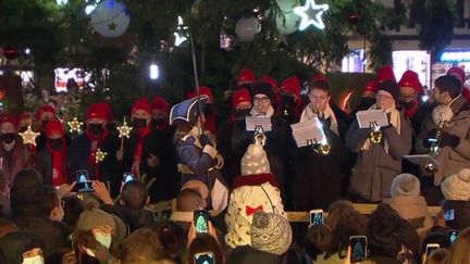 Noël : une chorale citoyenne inaugure le marché de Noël de Strasbourg