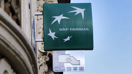 Un distributeur de la BNP-Paribas (Photo d'illustration).&nbsp; (ALEX BAILLAUD / MAXPPP)