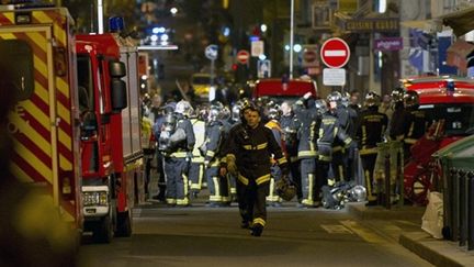 Intervention des pompiers Cité du Labyrinthe (14/04/2001) (France 3)