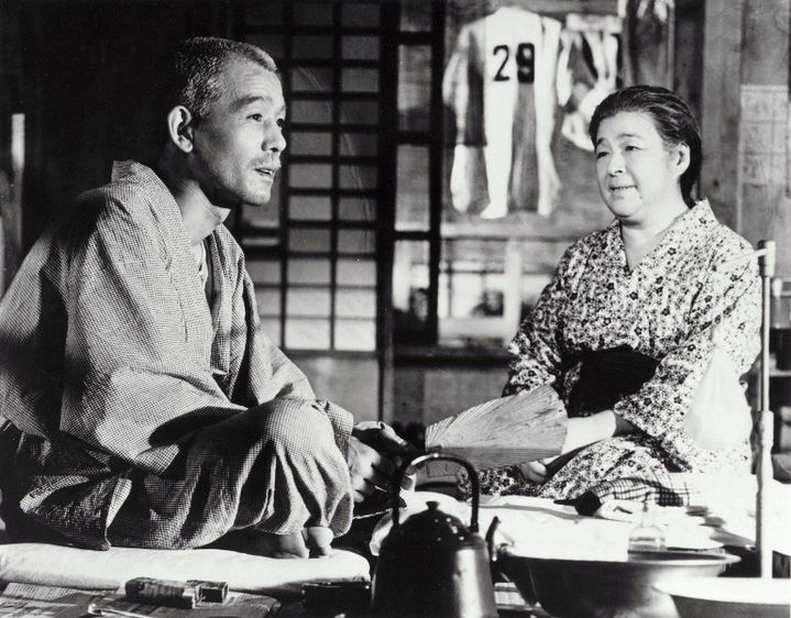 "Voyage à Tokyo" (1953) de Yasujiro Ozu 
 (The Picture Desk / Kobal)