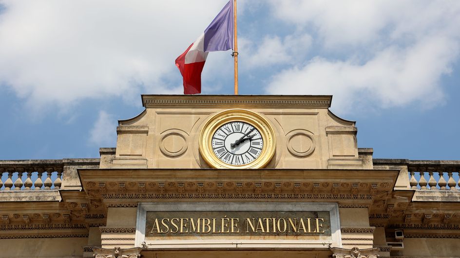 Projet De Loi Immigration : Rassemblement Devant L'Assemblée Nationale ...