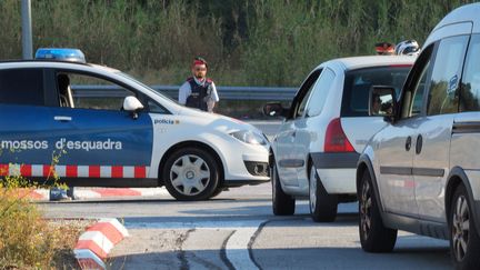 Les contrôles ont été renforcés à la frontière entre la France et l'Espagne, ici à La Jonquera vendredi 18 août 2017.&nbsp; (RAYMOND ROIG / AFP)