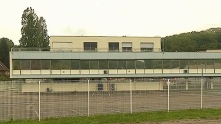 Vendredi 3 mai, cinq à six individus sont entrés chez un fabricant de bijoux à Châtillon-le-Duc dans le Doubs. Ils se sont fait remettre plusieurs kilogrammes d'or et de platine avant de prendre la fuite. (FRANCE 3)