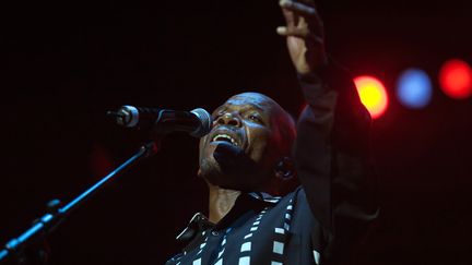 Le chanteur et guitariste sud-africain Ray Phiri (le 26 décembre 2006 à Durban, Afrique du Sud)
 (Rajesh Jantilal / AFP)