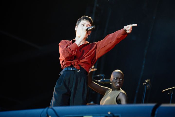 Christine and the Queens avec ses danseurs de "La Horde" sur la scène principale du "We Love Green" (JULES BOUDIER                       )