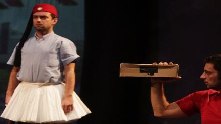 la troupe franco-grecque &quot;Pays Natal&quot; en ouverture du festival
 (Agnes Mellon )