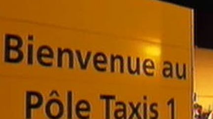 pole taxis roissy (© France)