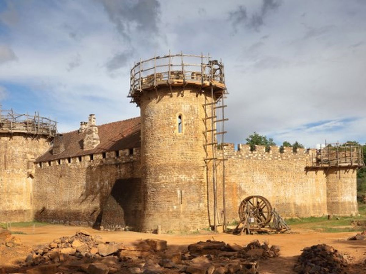 Ferme Au Public L Hiver Le Chantier Du Chateau De Guedelon Se Raconte En Web Serie