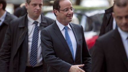 François Hollande arrive à son QG de campagne, à Paris, le 9 mai 2012. (AFP - Fred Dufour)