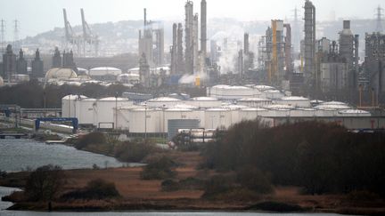 La raffinerie pétrolière de Gonfreville-l'Orcher, près du Havre, le 14 décembre 2019. Photo d'illustration. (JEAN-FRANCOIS MONIER / AFP)