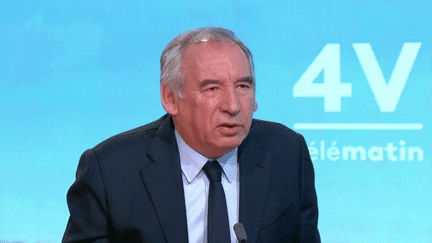 Loi immigration : “On vit une période de désordre et il faut s’en méfier”, affirme François Bayrou (France 2)