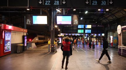 La gare de l'Est, à Paris, le 31 janvier 2023. (CHRISTOPHE ARCHAMBAULT / AFP)