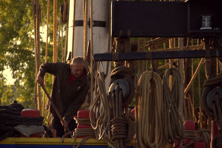 &nbsp; (Jean-Michel Gatineau, 54 ans, au petit matin, au poste propreté sur le pont © RF Grégoire Lecalot)