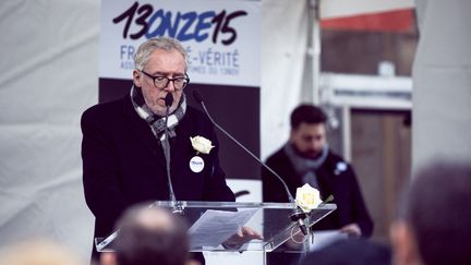 Philippe Duperron, président de l'association 13onze 15, lors d'une céremonie d'hommage aux victimes des attentats du 13 novembre 2015, le 13 novembre 2019. (NOEMIE COISSAC / HANS LUCAS)