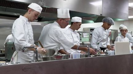 Restauration : les employeurs peinent à recruter des apprentis