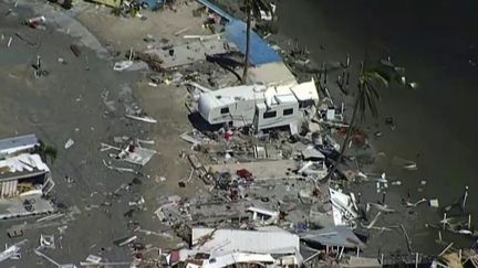 États-Unis : 48 heures après le passage de l'ouragan Ian, des paysages de désolations en Floride (FRANCE 2)