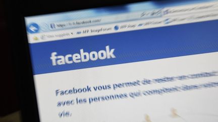 La page d'accueil du r&eacute;seau social Facebook, le 1er mai 2015. (LOIC VENANCE / AFP)