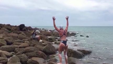 Traversée de la Manche à la nage : Marion Joffle bat le record de France en 9h22