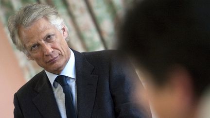 L'ancien Premier ministre Dominique de Villepin, lors d'un meeting &agrave; Nantes (Loire-Atlantique), le 28 f&eacute;vrier 2012.&nbsp; (JEAN-FRANÇOIS MONIER / AFP)