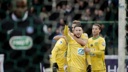 Les Nantais heureux autour d'Adrien Thomasson lors du match de Coupe de France (ELIOT BLONDET / AFP)