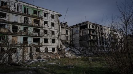 A destroyed building in the town of Orikhiv, near the front line, in the Zaporizhia region, Ukraine, December 5, 2023. (OZGE ELIF KIZIL / ANADOLU / AFP)