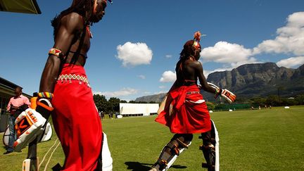 et d’argent pour mettre en place des infrastructures adéquates, les «moranes», les jeunes guerriers massaïs, n’hésitent pas à parcourir des dizaines de kilomètres pour se rendre aux entraînements. (REUTERS/Mike Hutchings)