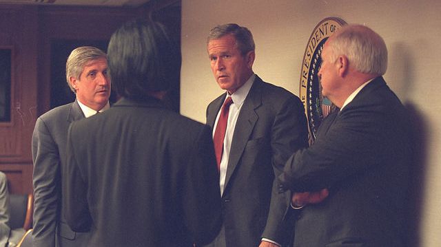 Le pr&eacute;sident am&eacute;ricain George W. Bush le 11 septembre 2001. (ARCHIVES NATIONALES DES ÉTATS-UNIS)