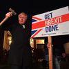 Le Premier ministre conservateur britannique, Boris Johnson, fait campagne à Benfleet, dans l'est de Londres (Royaume-Uni) le 11 décembre 2019, à la veille d'élection législatives anticipées.&nbsp; (BEN STANSALL / POOL / AFP)