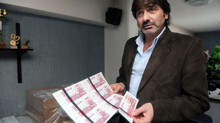 Michel Neyret dans les locaux de l'Hotel de police de Lyon, le 26 octobre 2009. (PHILIPPE MERLE /&nbsp;AFP PHOTO)