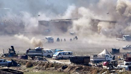 Les environs de Baghouz, dernier bastion du groupe Etat islamique en Syrie, le 18 mars 2019. (GIUSEPPE CACACE / AFP)