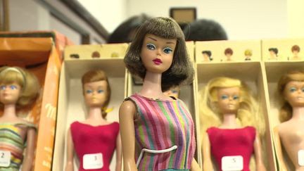 Une vente aux enchères des poupées Barbie (France 3)