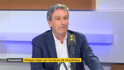 Philippe Vigier, député centriste, était l'invité du "18h50 franceinfo" le 5 mars 2020 (capture écran). (FRANCEINFO / RADIOFRANCE)