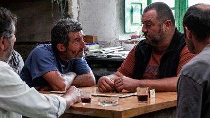 Luis Zahera et Denis Ménochet dans "As Bestas", de&nbsp;Rodrigo Sorogoyen. Sortie en France le 20 juillet 2022 (LUCIA FARAIG)