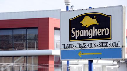 L'entreprise Spanghero, situ&eacute;e &agrave; Castelnaudary (Aude), est accus&eacute;e d'avoir fait passer de la viande de cheval pour de la viande de b&oelig;uf. (REMY GABALDA / AFP)