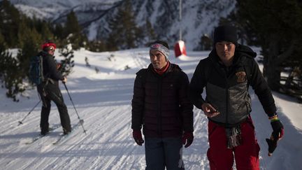 Photo hebdo : le solstice d’hiver à Stonehenge, des réfugiés afghans sur les pistes de Briançon