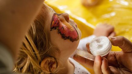 Alerte sur la composition du maquillage pour enfants (Cr&eacute;dits Photo : &copy; Pixabay / schuetz-mediendesign)