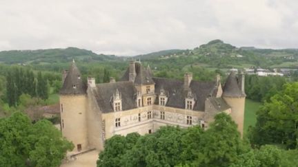 France 2 vous fait découvrir le château de Montal, à Saint-Jean-Lespinasse, dans le Lot. (FRANCE 2)