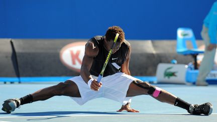 Ga&euml;l Monfils contre Antonio Veio lors de l'Open d'Australie, le 20 janvier 2010. (WILLIAM WEST / AFP)