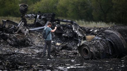 De nombreuses voix se sont elev&eacute;es, dont celle du secr&eacute;taire g&eacute;n&eacute;ral de l'ONU, pour r&eacute;clamer une enqu&ecirc;te ind&eacute;pendante sur le crash. (MAXIM ZMEYEV / REUTERS)