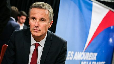 Nicolas Dupont-Aignan&nbsp;à Joué-les-Tours (Indre-et-Loire), le 27 novembre 2017. (MAXPPP)