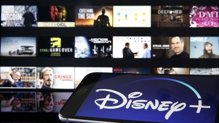 Photo d'illustration du logo de la plateforme de steraming Disney +, qui comptabilise maintenant 116 millions d'abonnés (CHESNOT / GETTY IMAGES EUROPE)