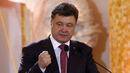 &nbsp; (L'Ukraine investit samedi son nouveau président Petro Porochenko  © REUTERS/Kacper Pempe)