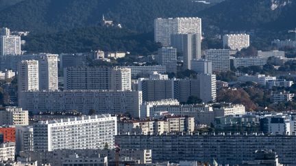 Vue aérienne d'une partie de Marseille (Bouches-du-Rhône), le 10 juin 2023. (MAGALI COHEN / HANS LUCAS / AFP)