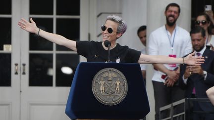 V2 megan_rapinoe