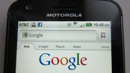 Motorola a &eacute;t&eacute; rachet&eacute; en mai 2012 par Google pour 12,9 milliards de dollars. (BRENDAN MCDERMID / REUTERS)