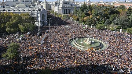 Des milliers de personnes manifestent à Madrid, en Espagne, le 18 novembre 2023. (JAVIER SORIANO / AFP)